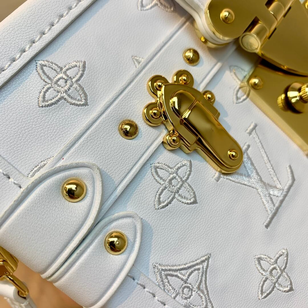 M20847 PETITE MALLE 20CM White Monogram Box bag