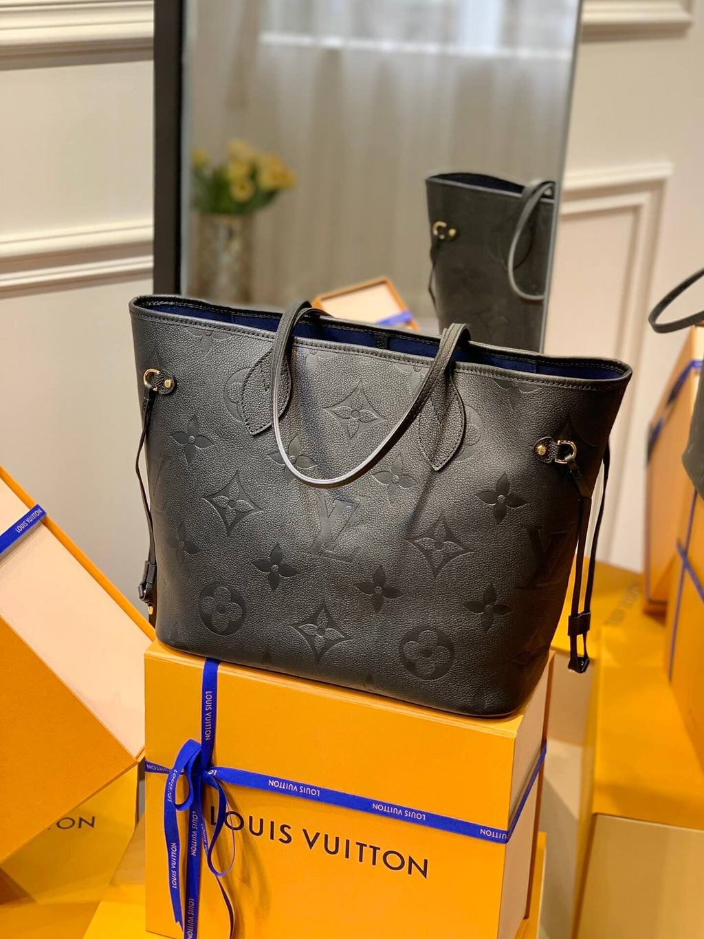 M45685 Neverfull MM Monogram Empreinte black cowhide