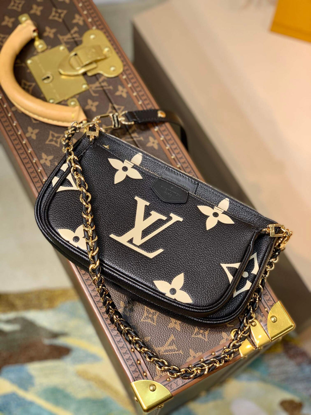 M57630 Multi Pochette Accessoires cross body bags shoulder bag dirty white calfskin Monogram