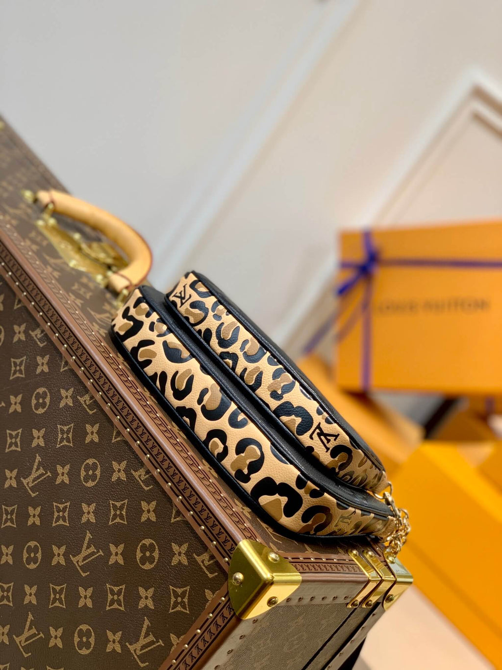 M58520 Multi Pochette Accessoires cross body bags shoulder bag black calfskin Wild at Heart Monogram Empreinte