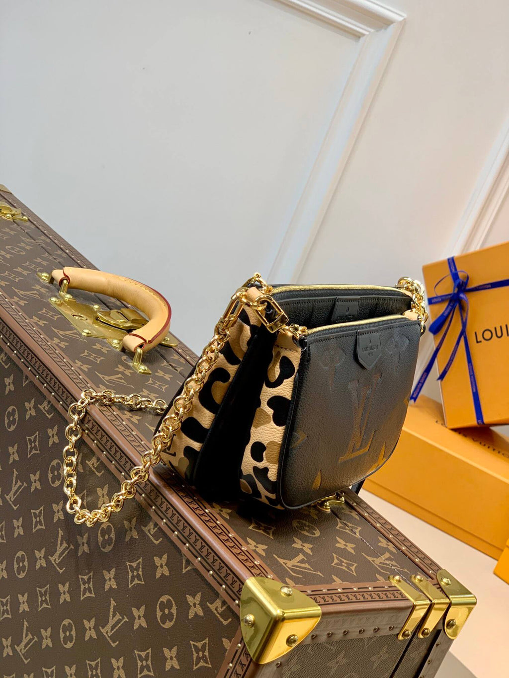 M58520 Multi Pochette Accessoires cross body bags shoulder bag black calfskin Wild at Heart Monogram Empreinte