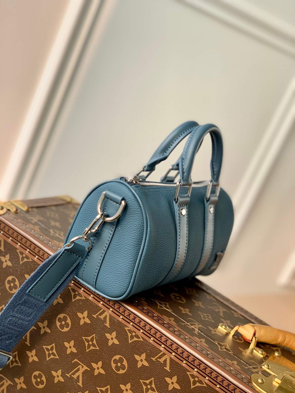 M81003 Men's bag Keepall XS shoulder bag cross body bags Handbag Aerogram blue calfskin