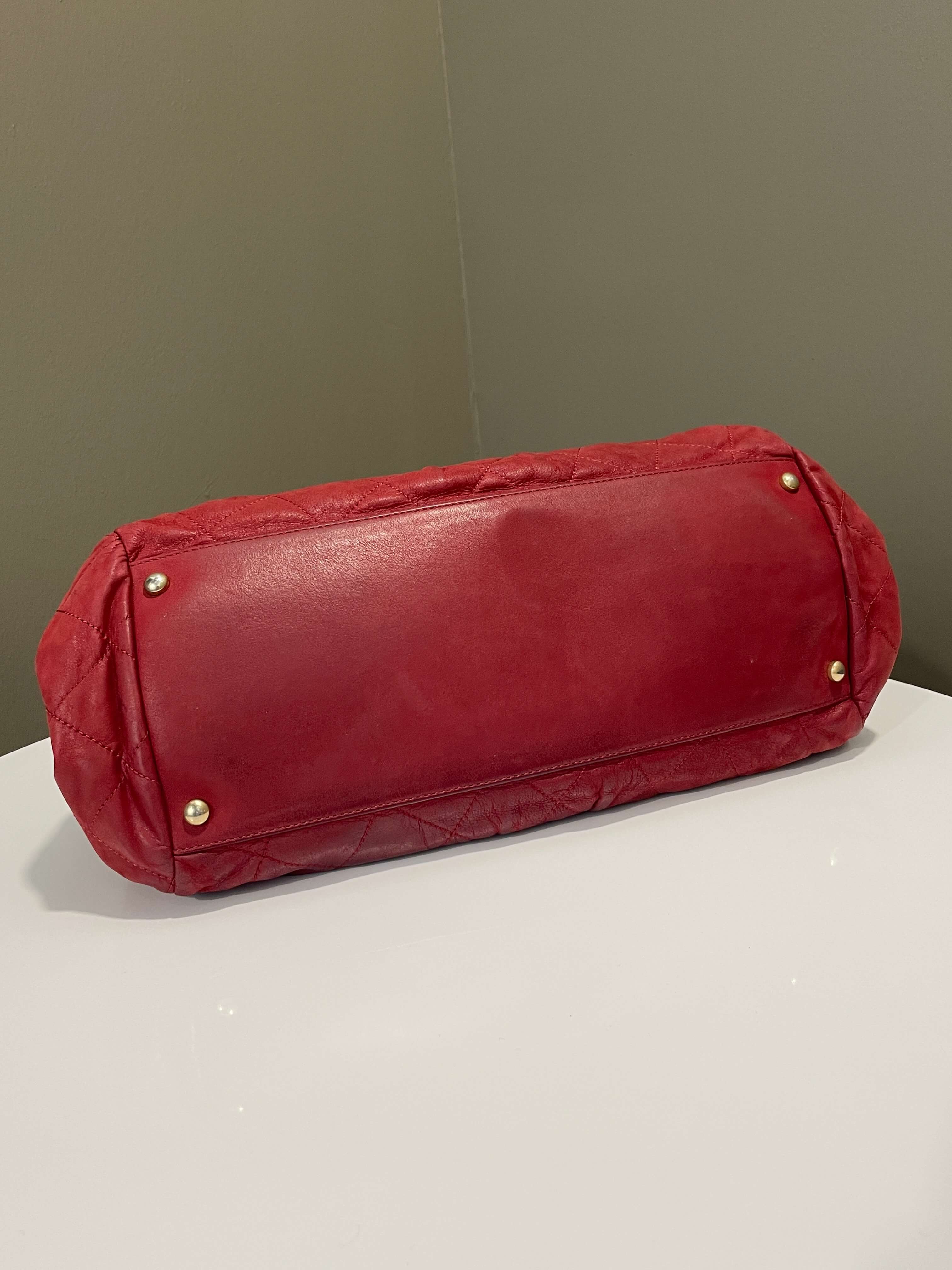 Chanel Cc Quilted Chain Shoulder Bag Red Calfskin