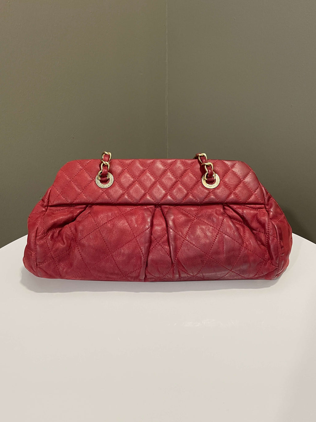 Chanel Cc Quilted Chain Shoulder Bag Red Calfskin