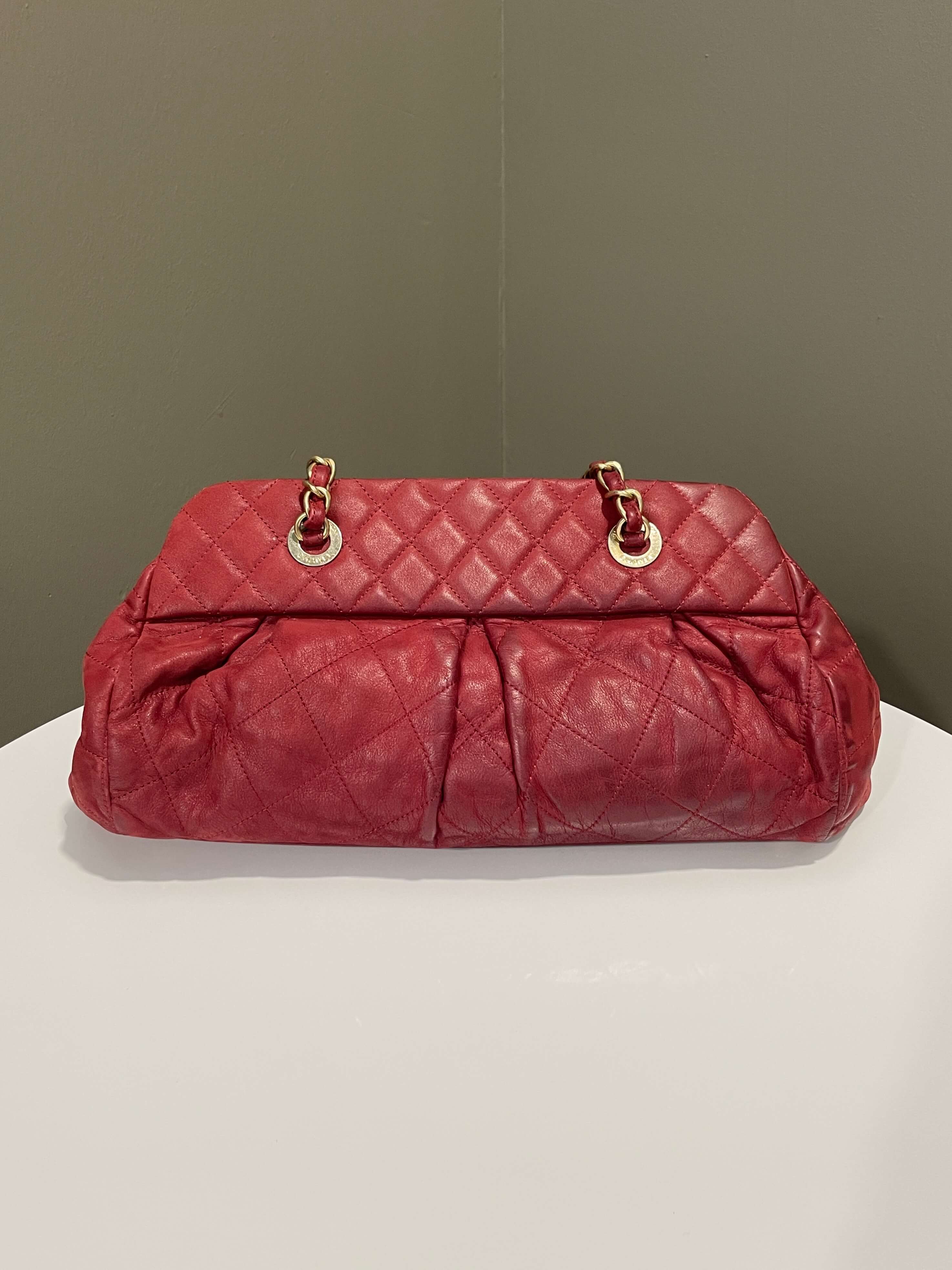 Chanel Cc Quilted Chain Shoulder Bag Red Calfskin
