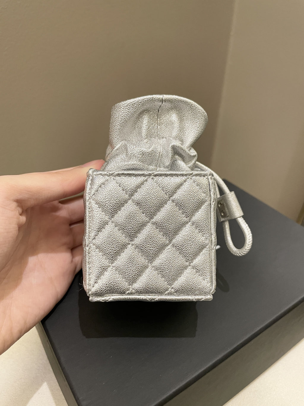 Chanel 22C Mini Clutch With Chain Metallic SiLouis Vuittoner Glazed Lambskin
