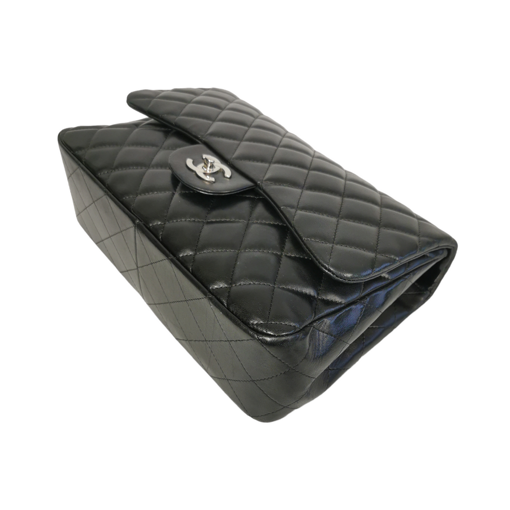 Chanel Classic Single Flap Jumbo Black Lambskin SiLouis Vuittoner