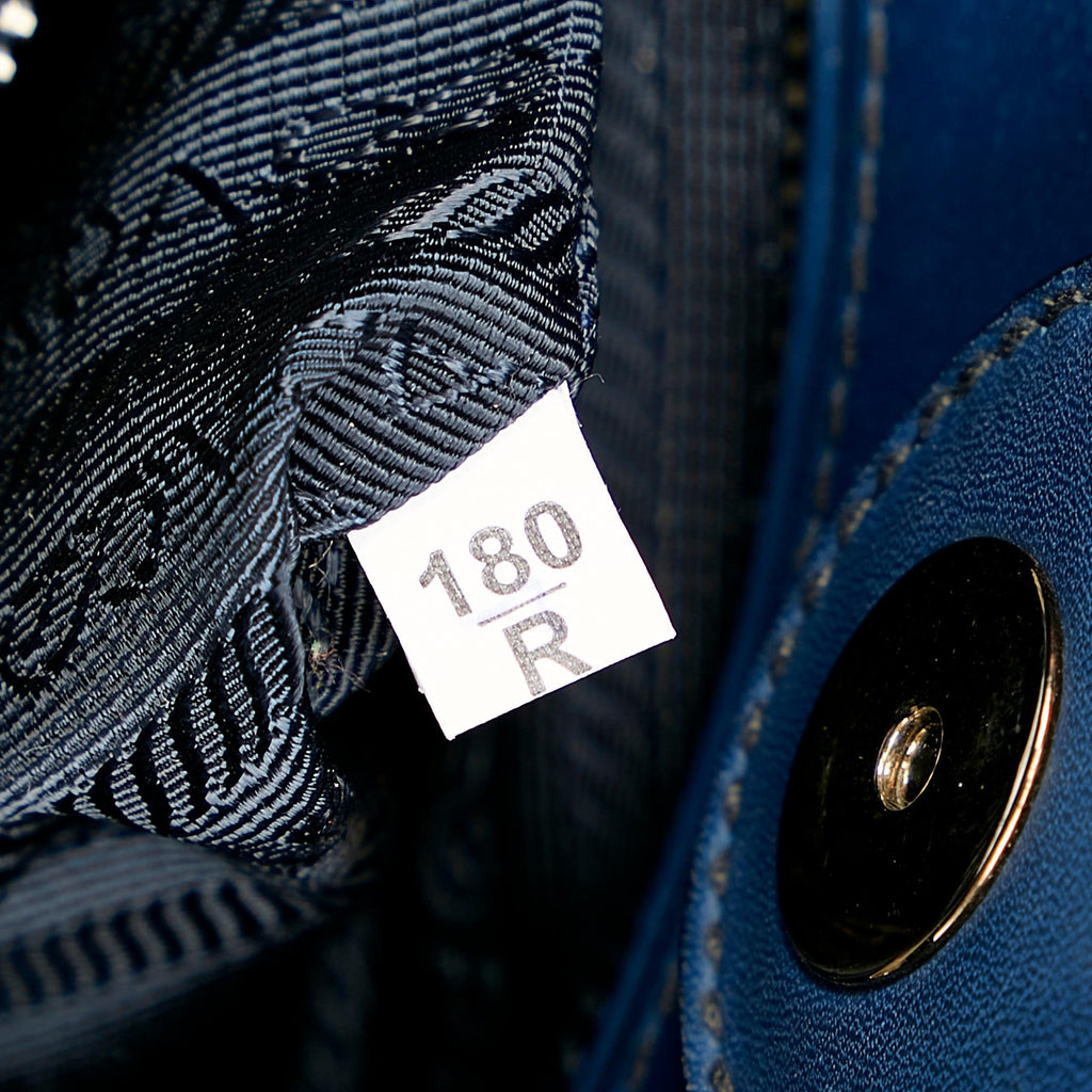 Prada Caflskin Stitched Tote Bag (SHG-31935)