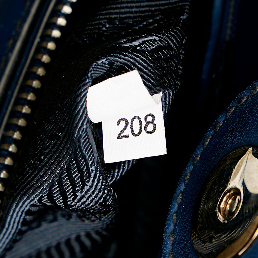Prada Caflskin Stitched Tote Bag (SHG-31935)