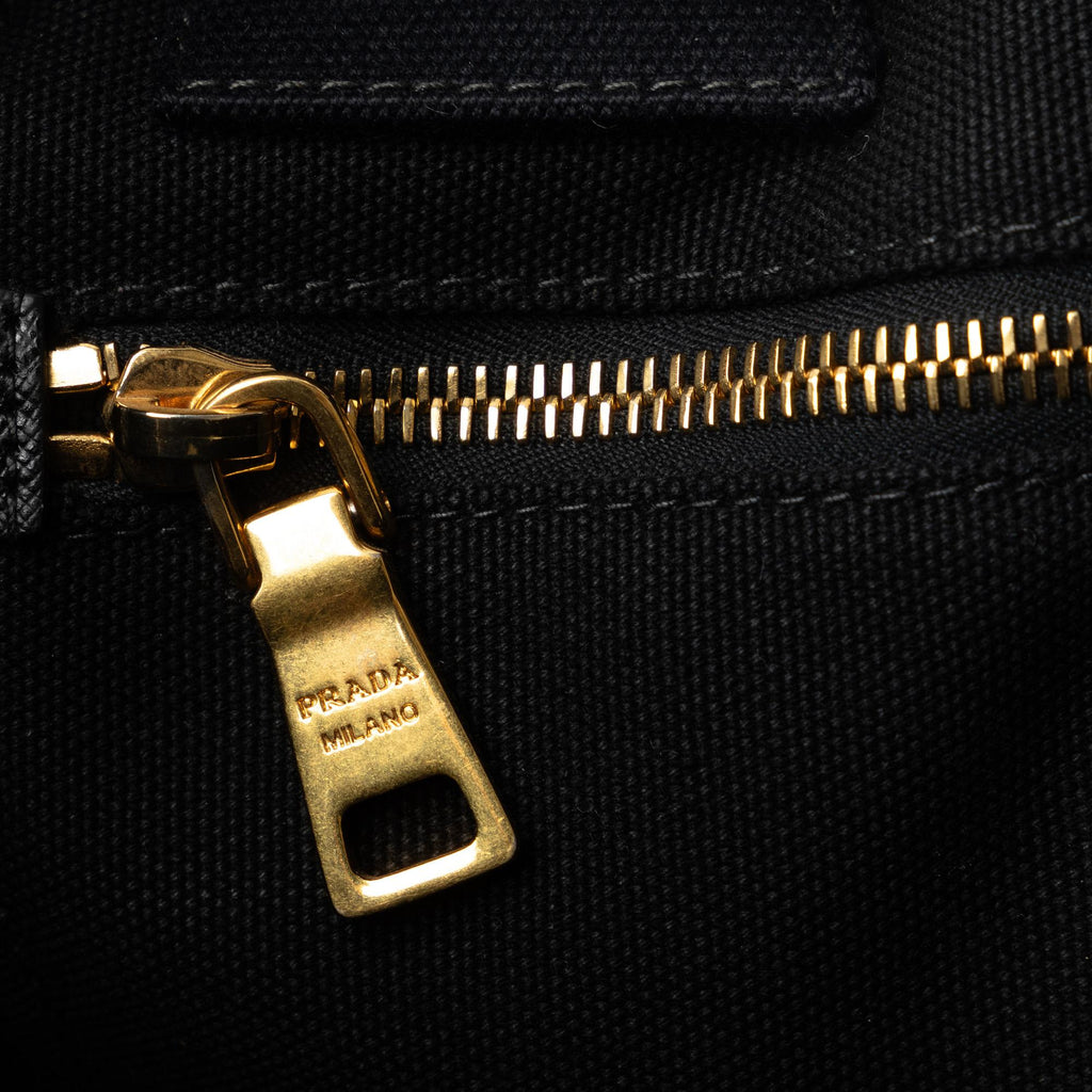 Prada Canapa Camouflage Tote (SHG-jofzGx)