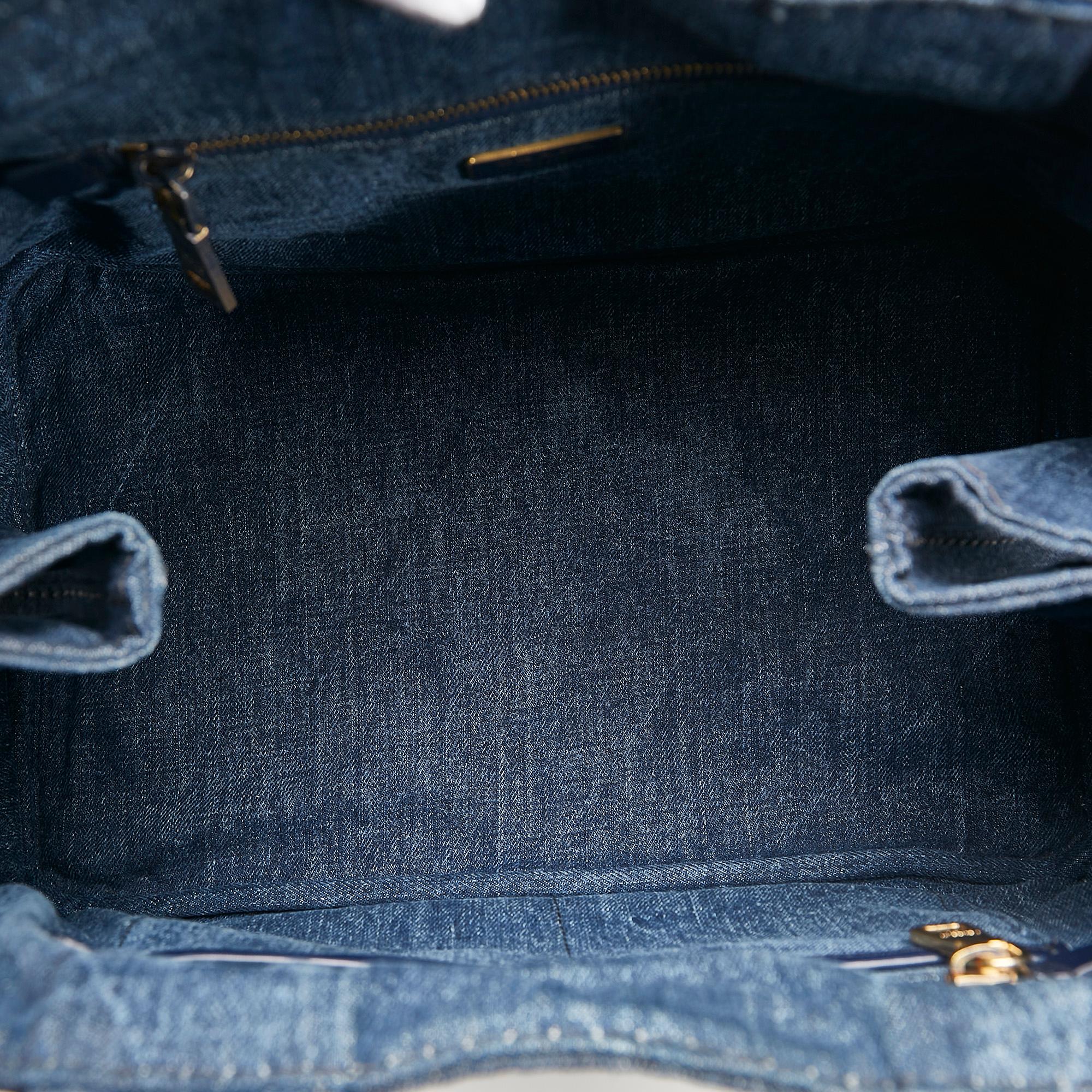 Prada Canapa Logo Tote (SHG-vjdrB1)