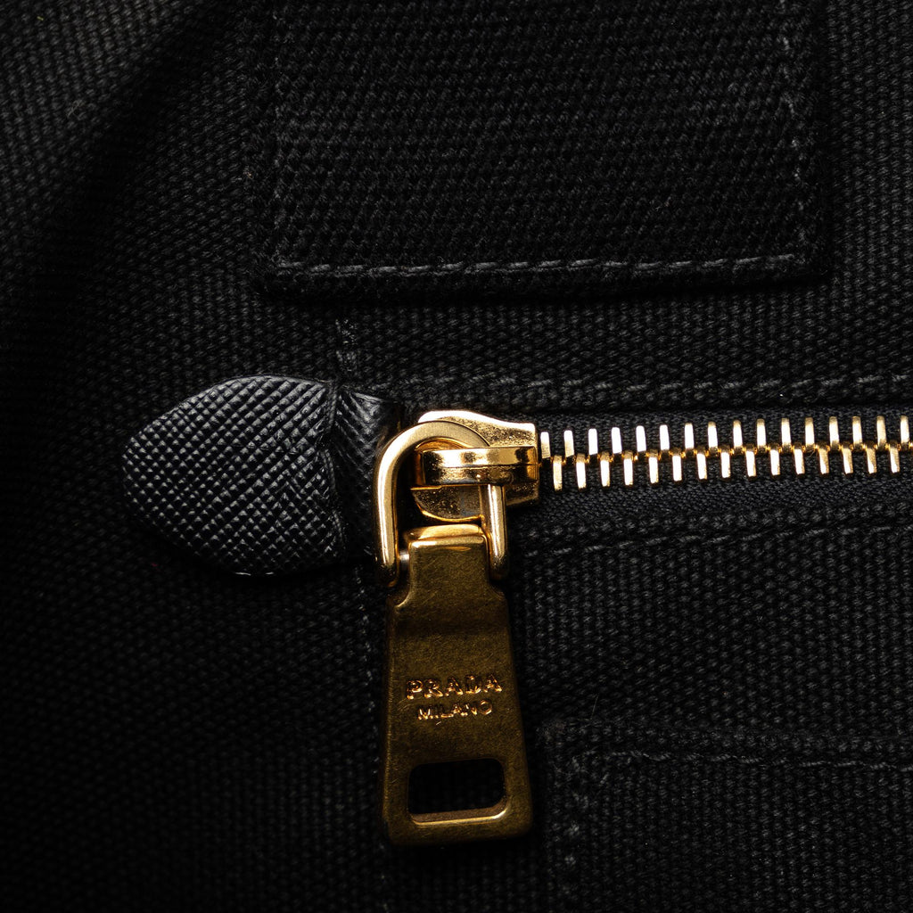 Prada Canapa Logo Tote (SHG-vwfvdJ)