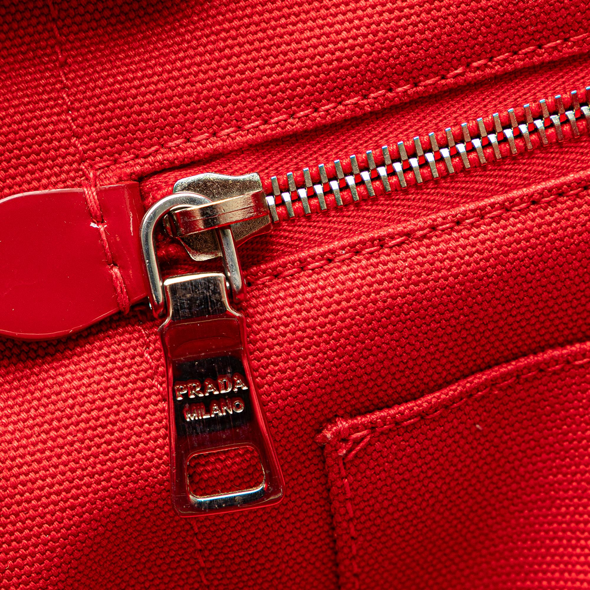 Prada Canapa Mistollino Tote (SHG-jydyWM)
