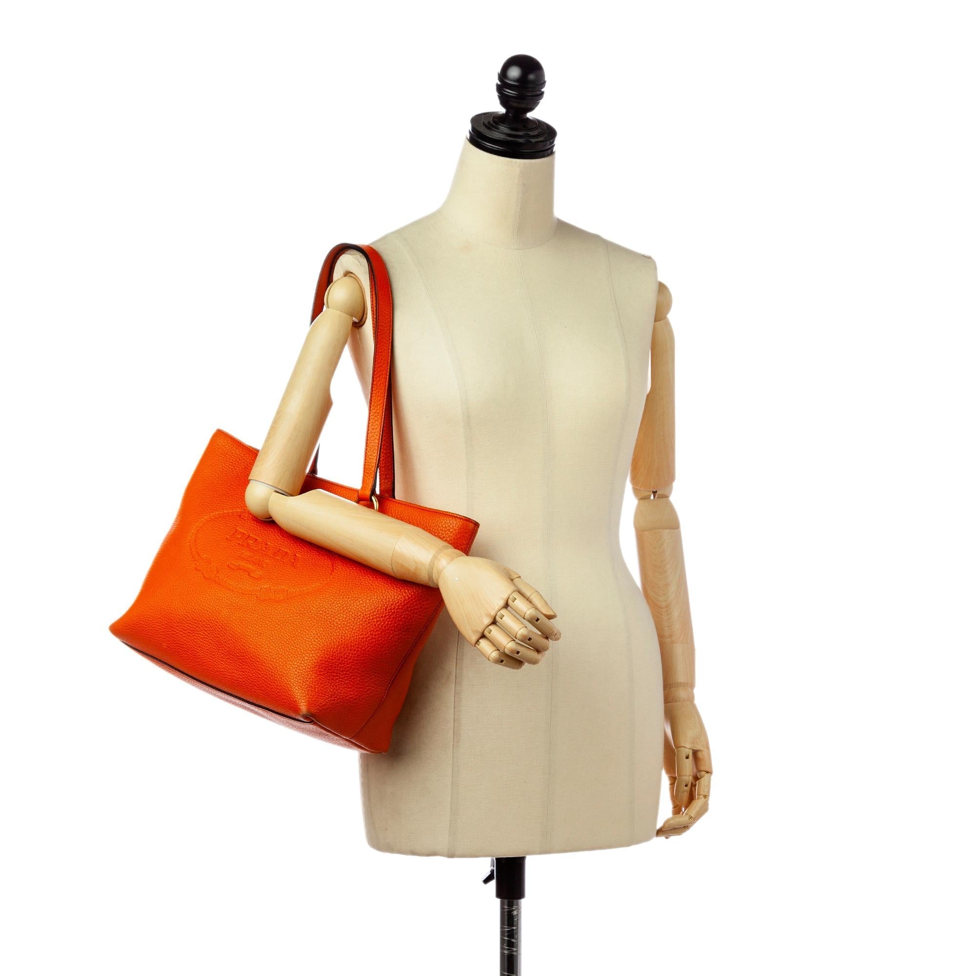 Prada Canapa Vitello Daino Tote Bag (SHG-30276)