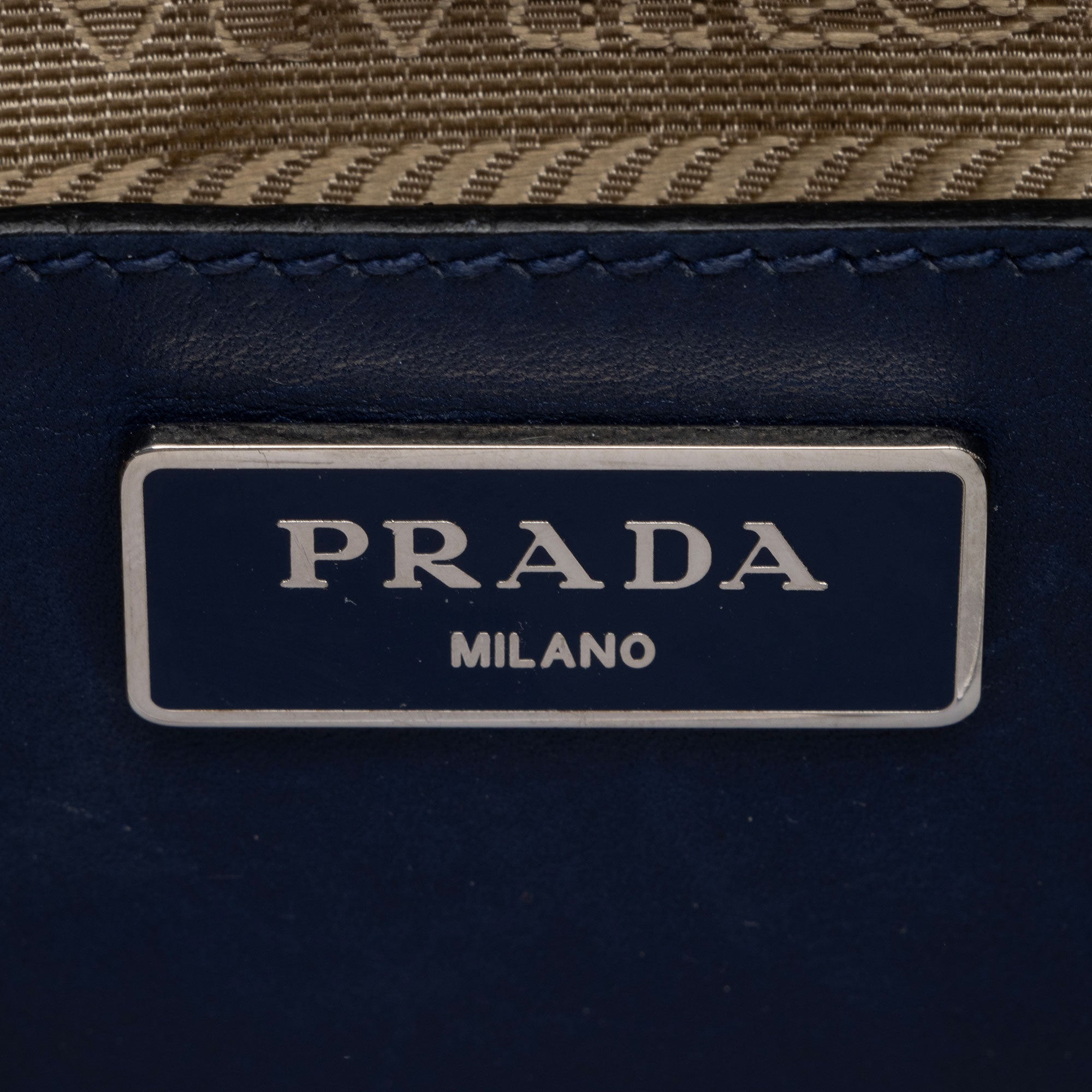 Prada Canvas Calfskin Stitch City Tote (SHF-FzLXxK)