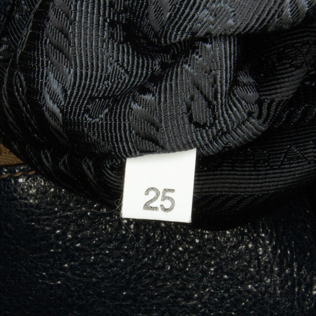 Prada Cervo Lux Chain Tote (SHG-8kccG2)