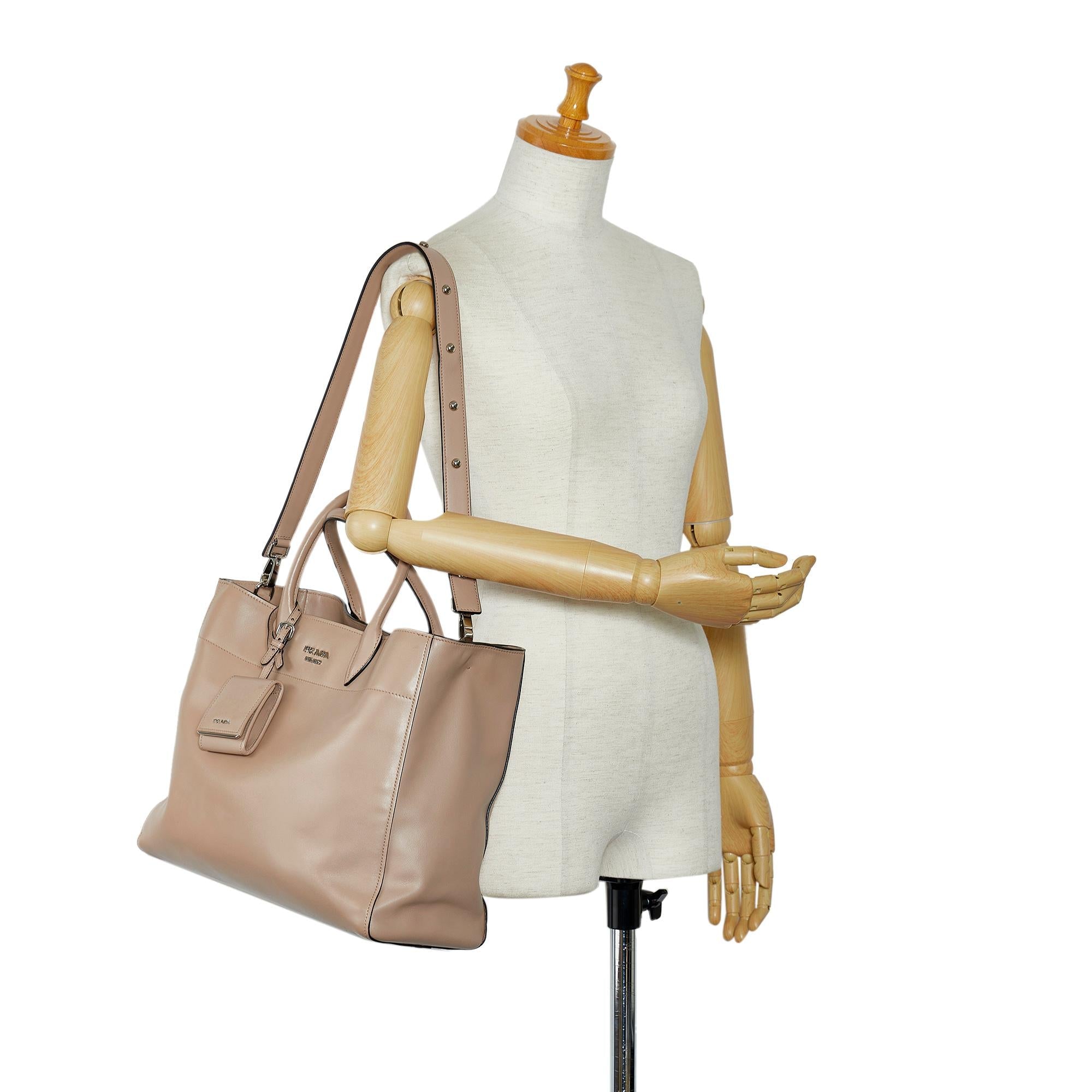 Prada Convertible Open Tote City Calf (SHG-mdtYD6)