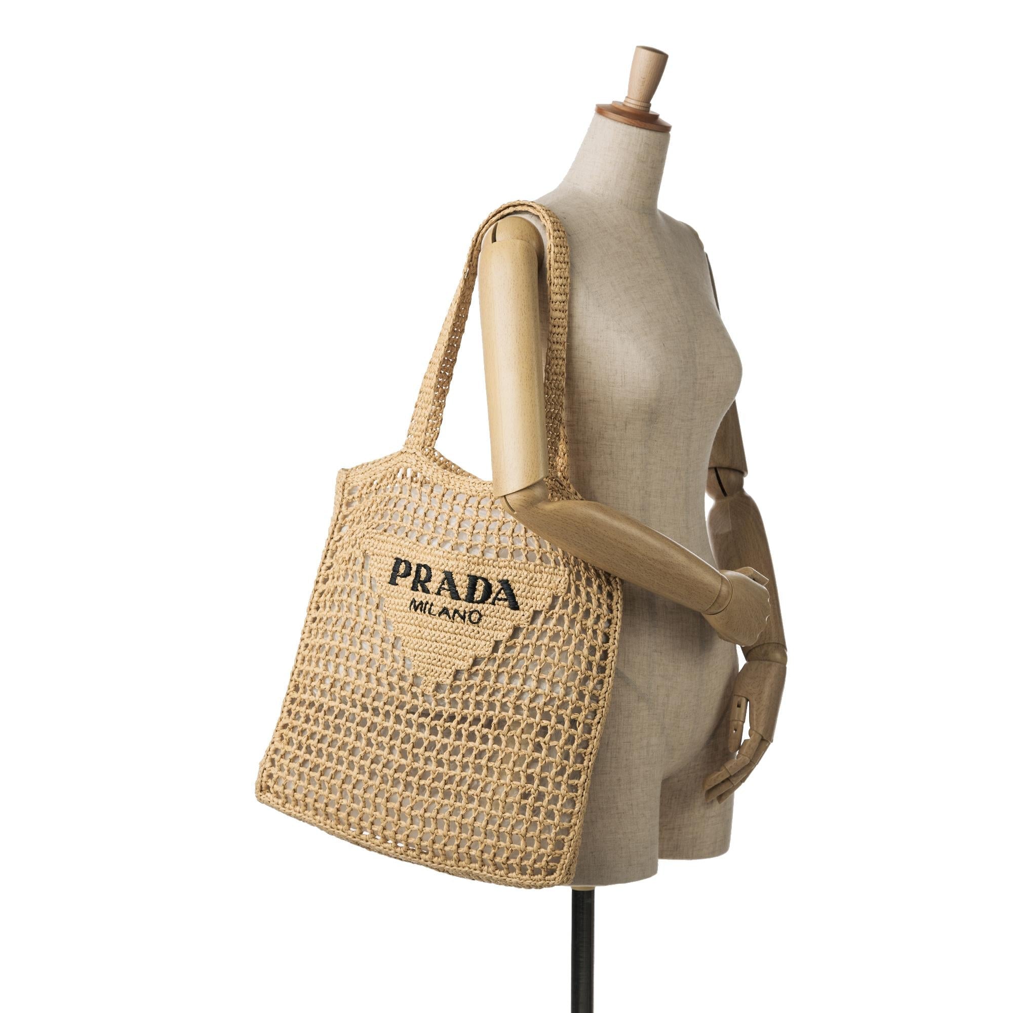 Prada Crochet Raffia Logo Tote (SHG-1YPyMA)