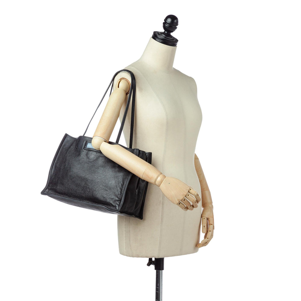 Prada Etiquette Leather Tote Bag (SHG-32338)