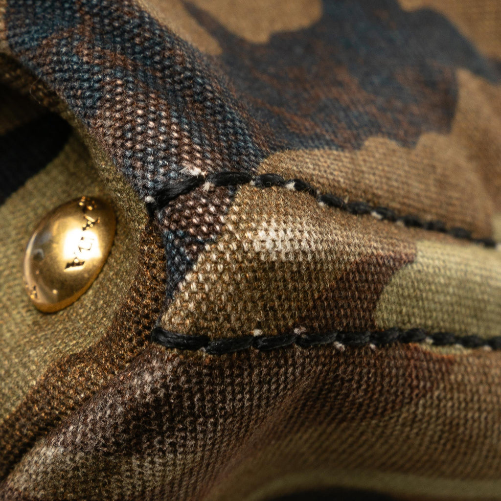 Prada Large Camouflage Stampata Canapa Tote (SHG-BOAIpk)