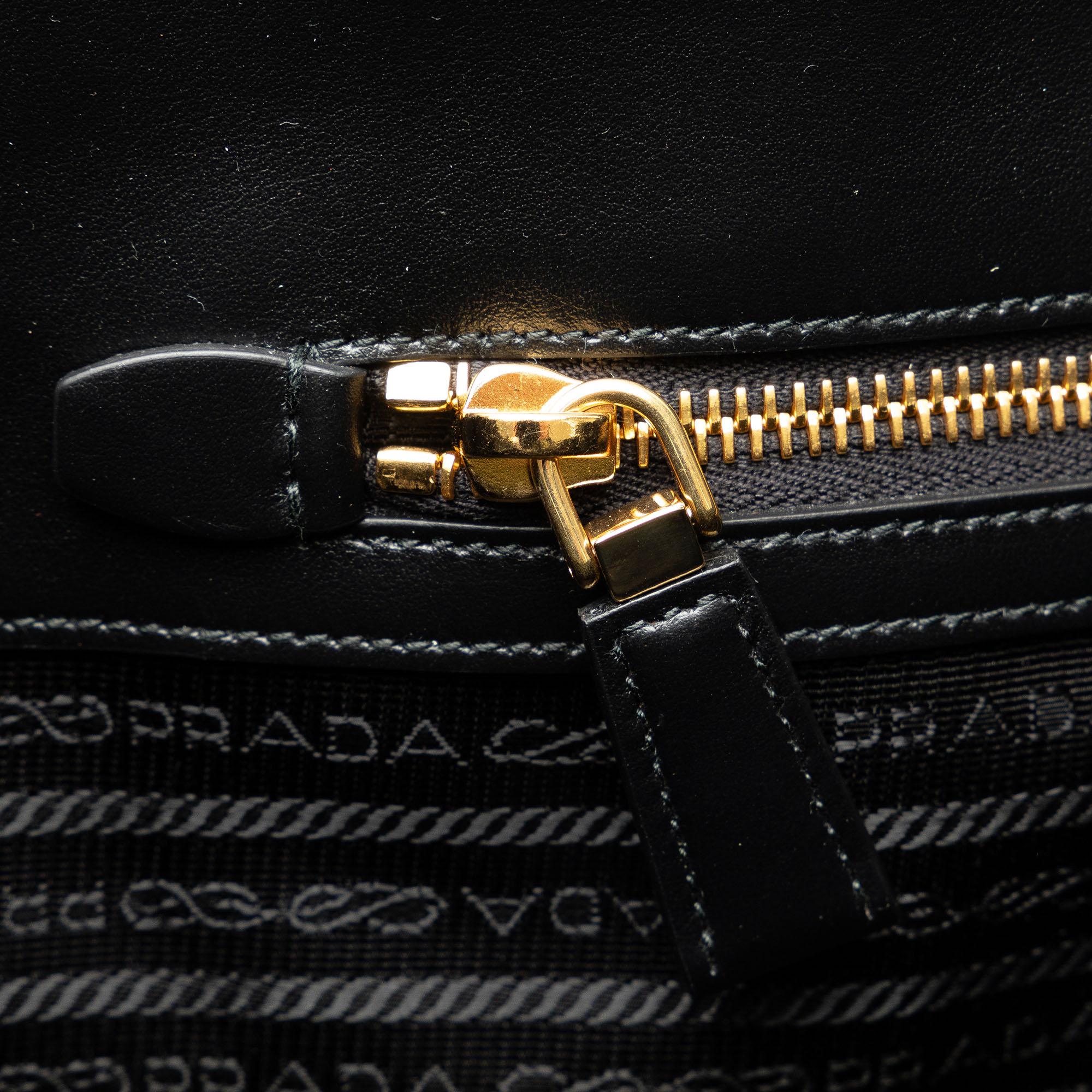 Prada Large Triangolo Jacquard Symbole Tote (SHG-YpY2Cg)