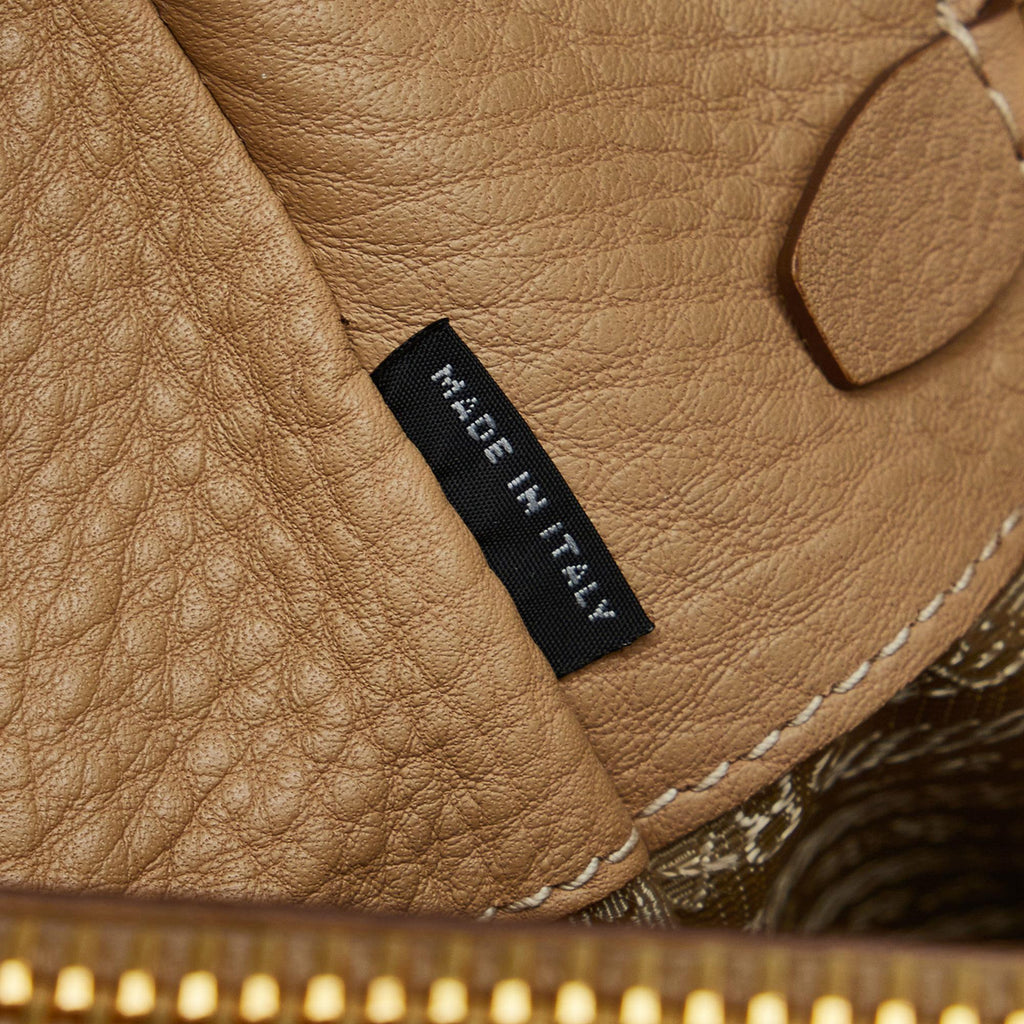 Prada Large Vitello Daino Double Zip Tote (SHG-kIo0pE)
