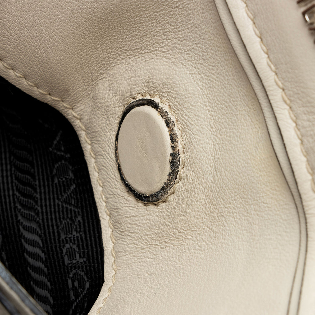 Prada Leather Soft Shopping Tote (SHF-SUTEao)
