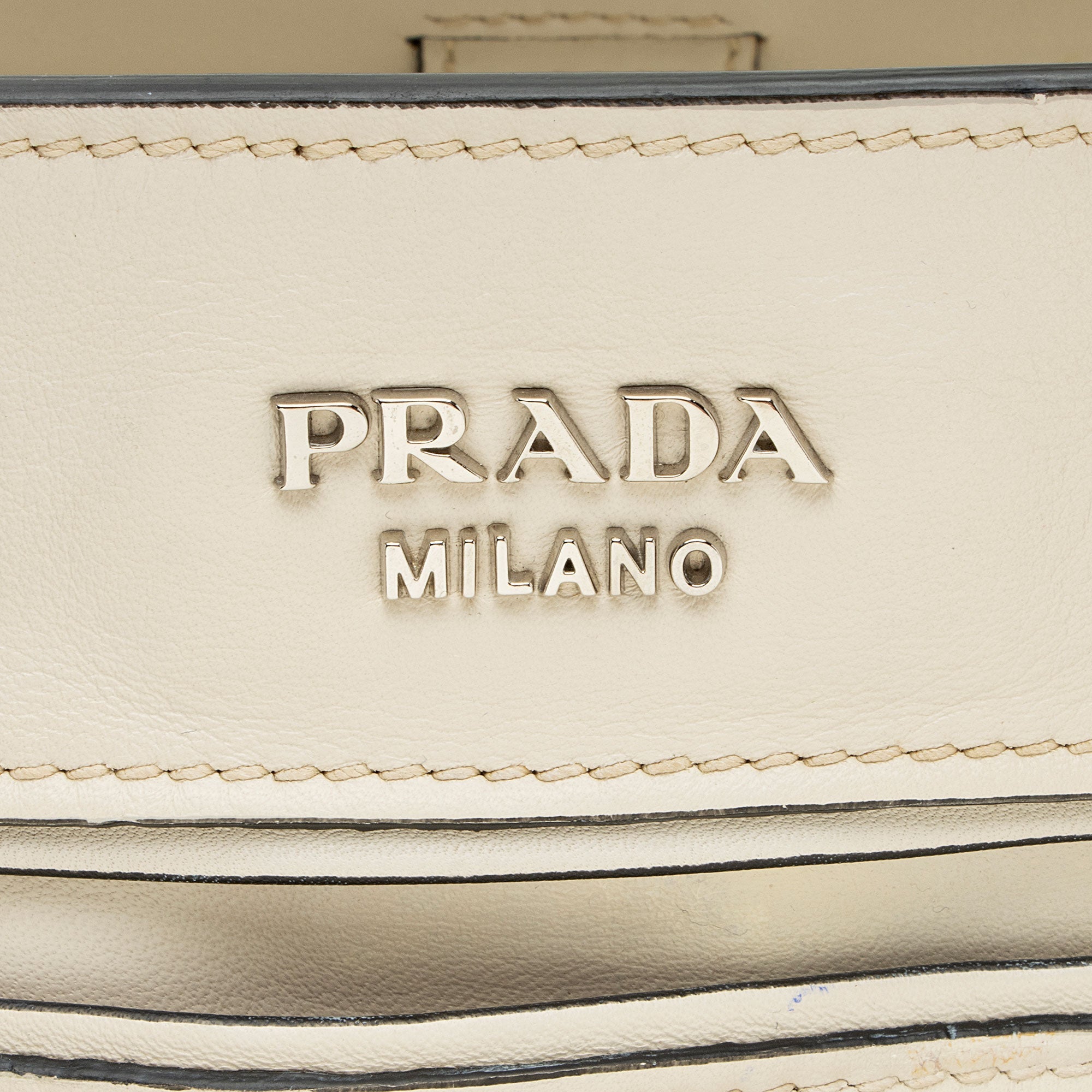Prada Leather Soft Shopping Tote (SHF-SUTEao)