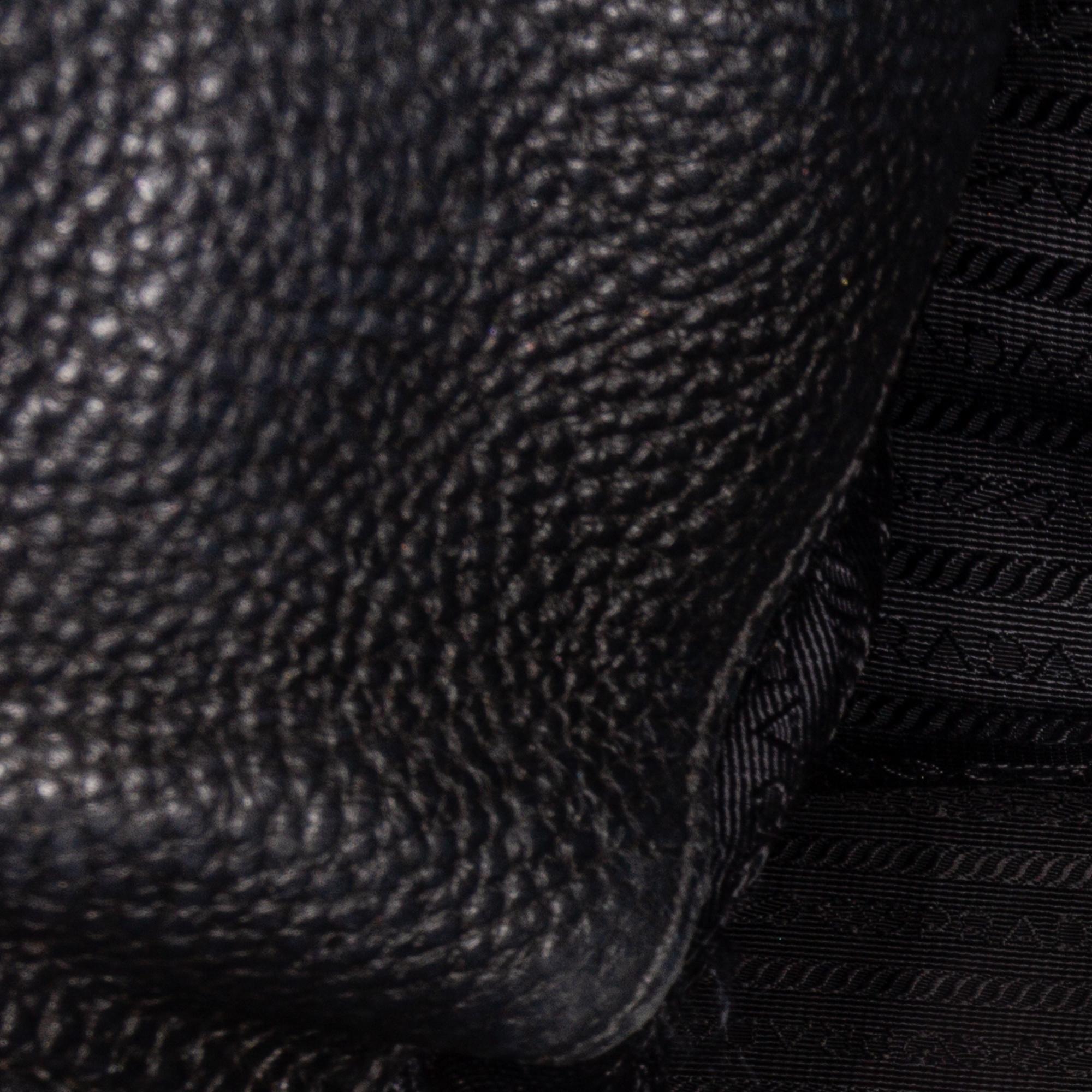 Prada Leather Tote Bag (SHG-29438)