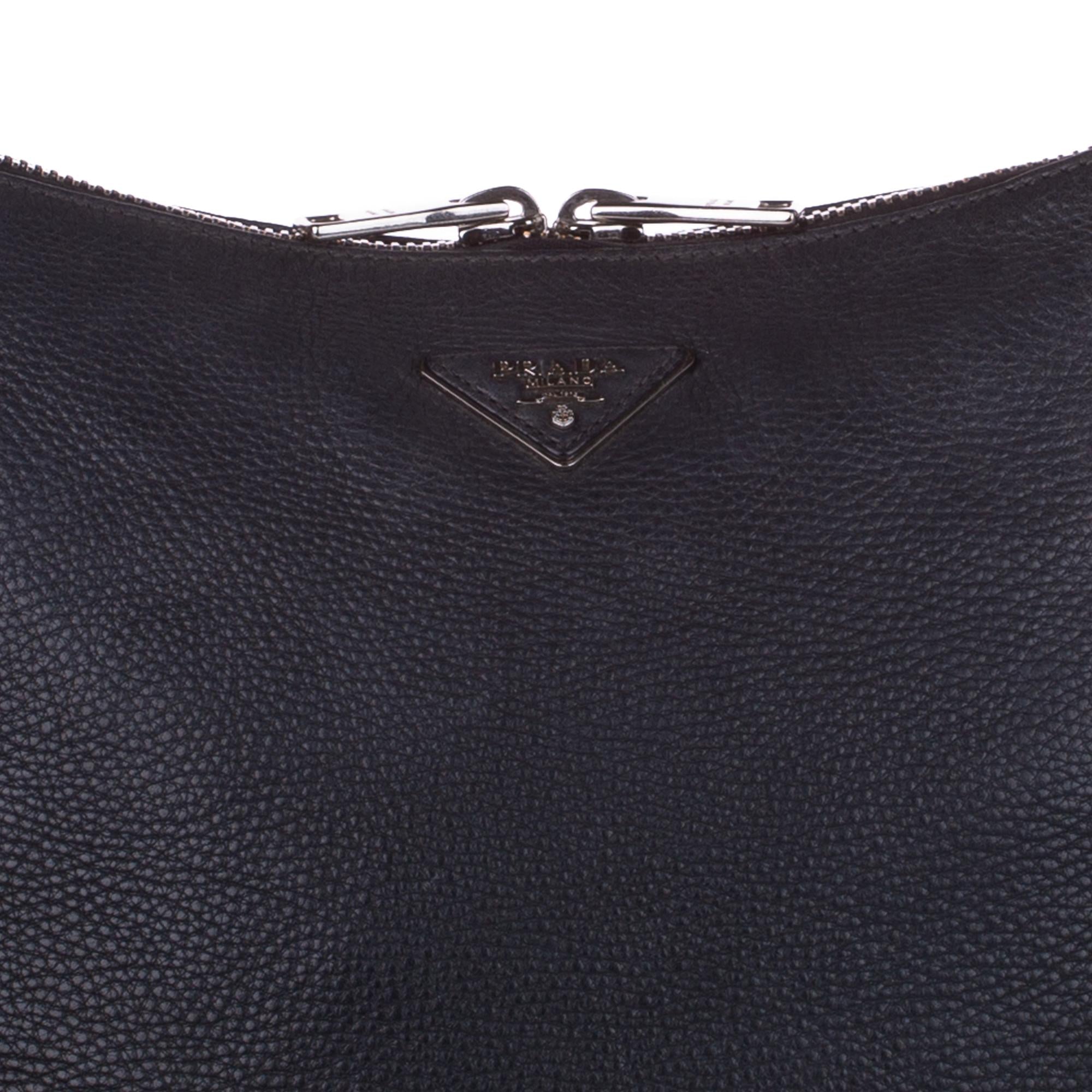 Prada Leather Tote Bag (SHG-29438)