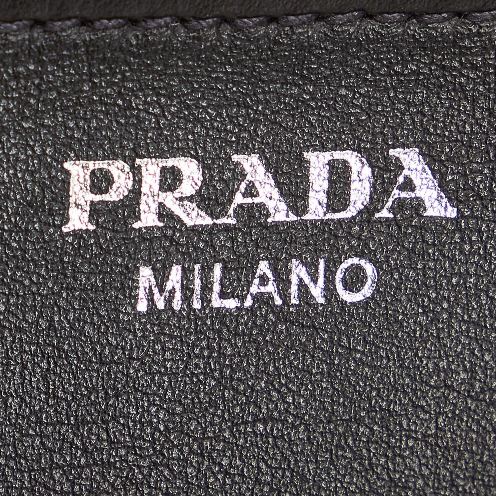 Prada Leather Tote Bag (SHG-31485)