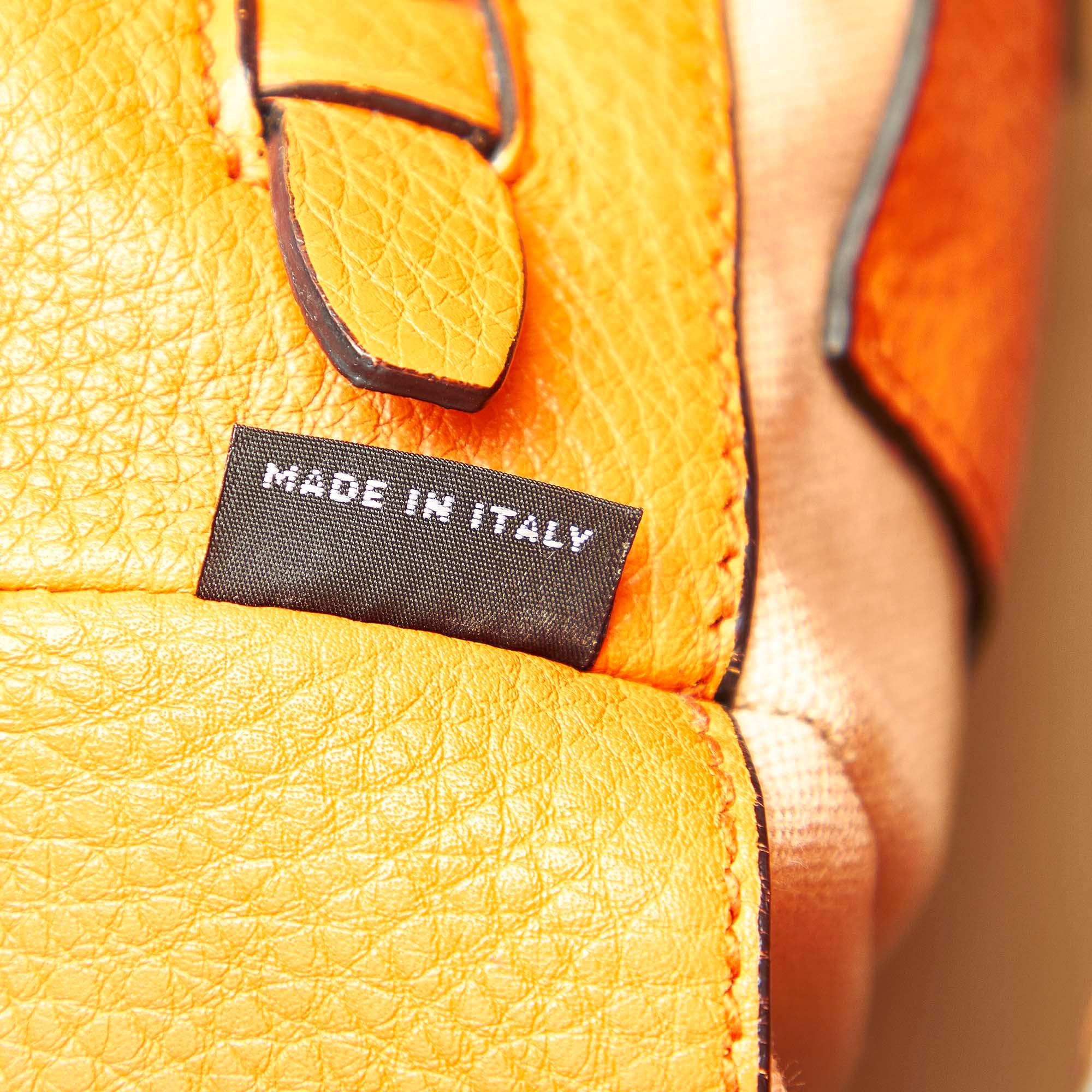 Prada Leather Tote Bag (SHG-32355)