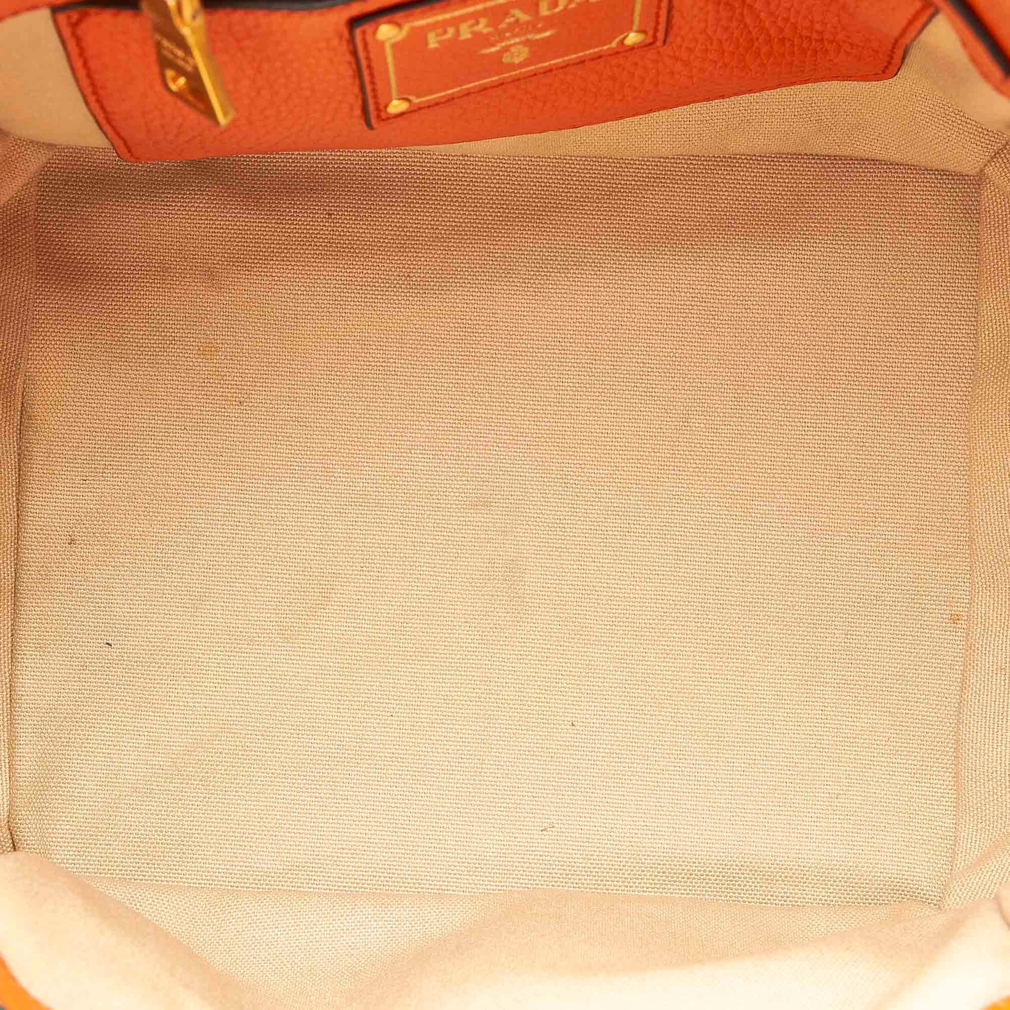 Prada Leather Tote Bag (SHG-32355)