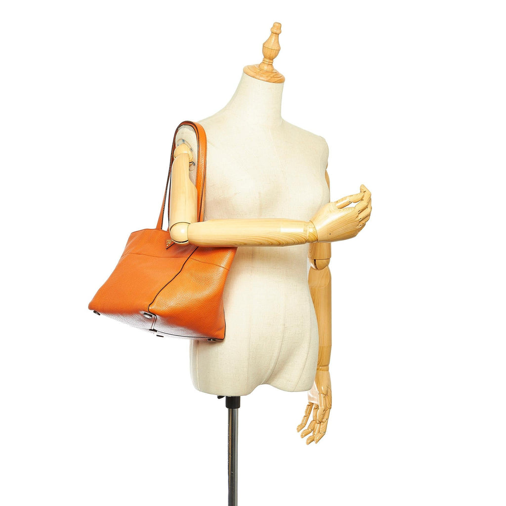 Prada Leather Tote Bag (SHG-32355)