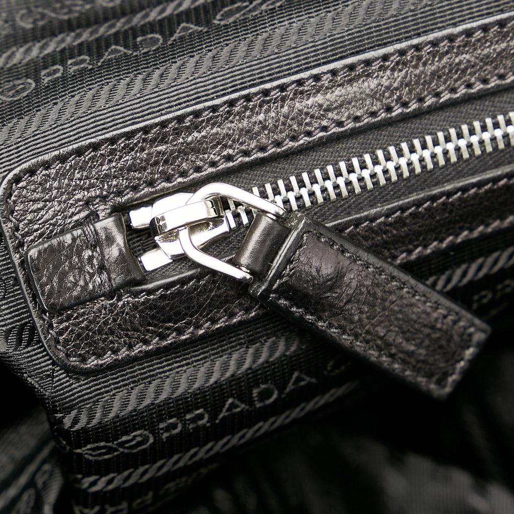 Prada Leather Tote Bag (SHG-32552)