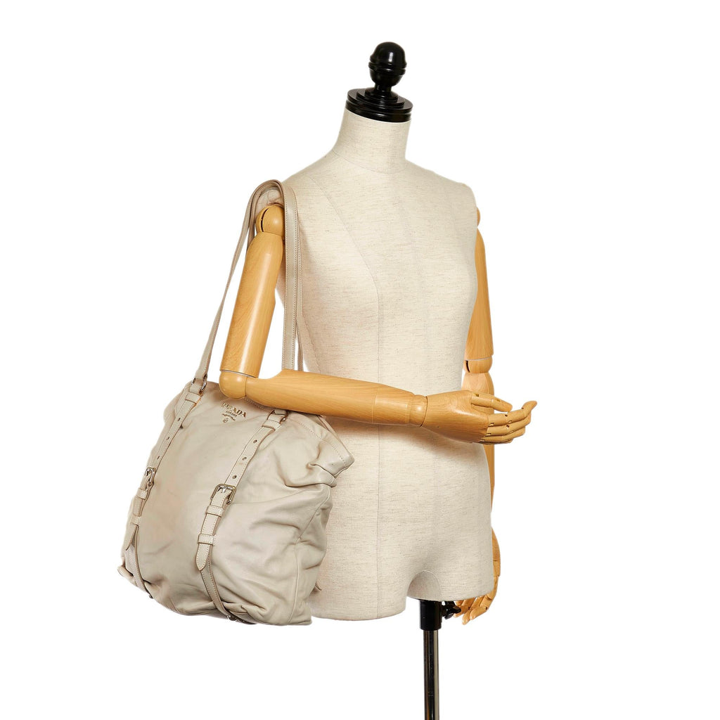 Prada Leather Tote Bag (SHG-32898)