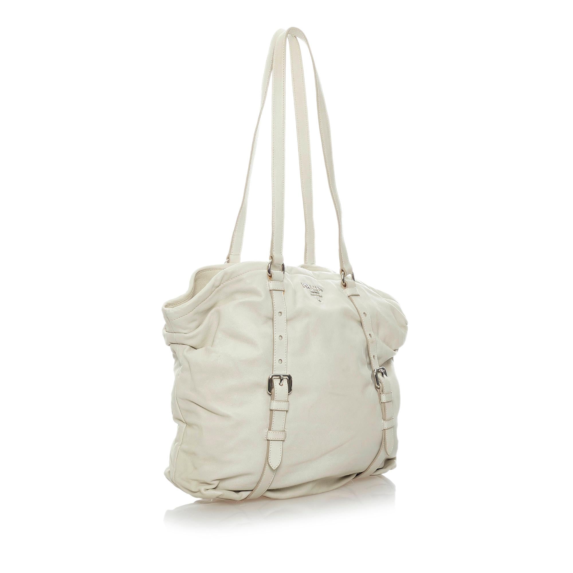 Prada Leather Tote Bag (SHG-32898)