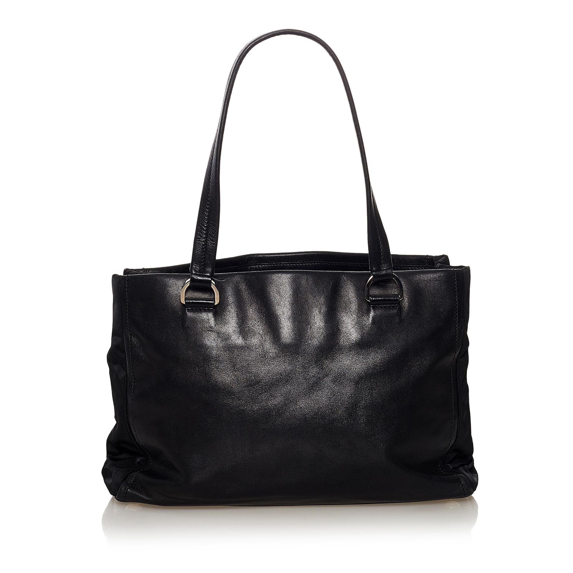 Prada Leather Tote Bag (SHG-32970)