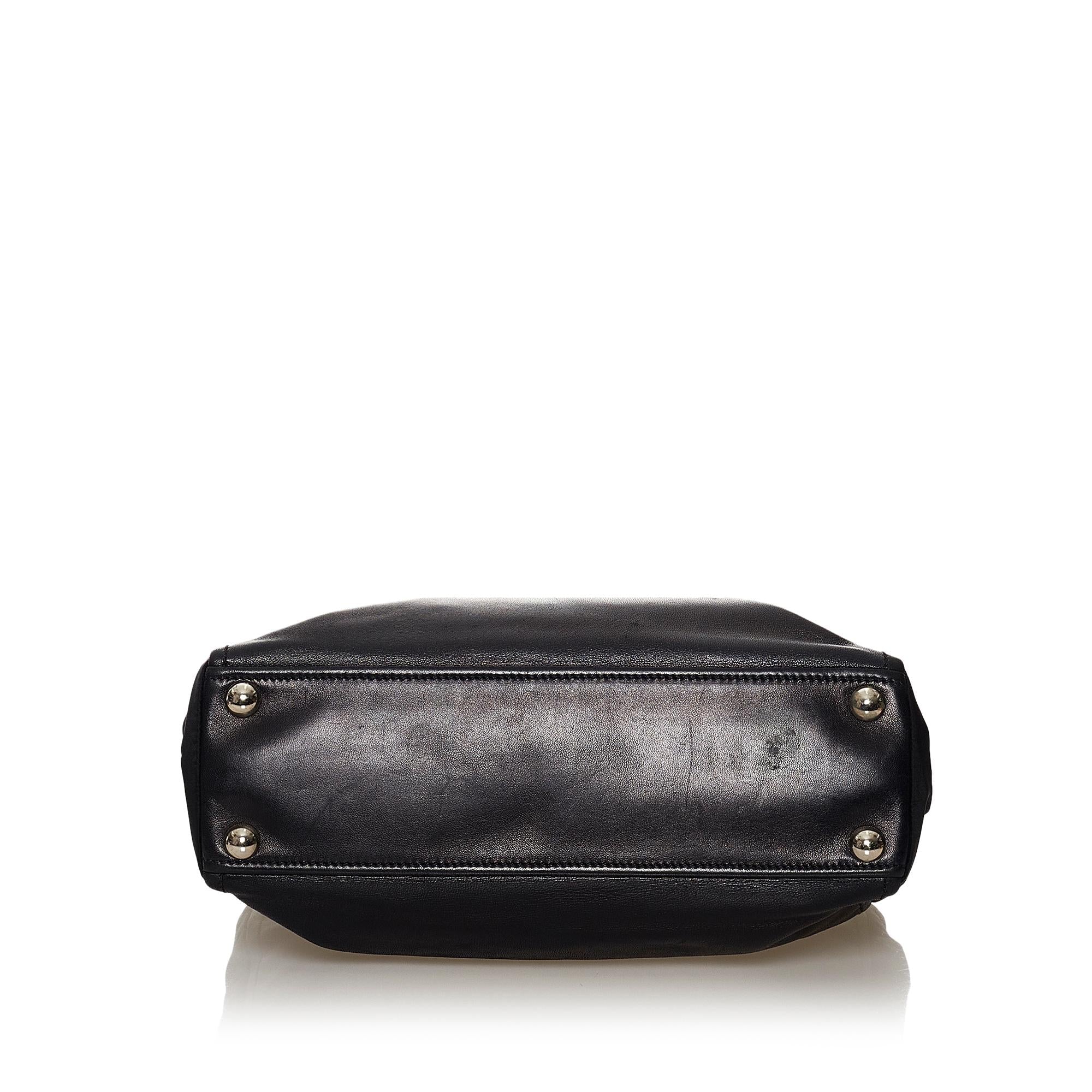 Prada Leather Tote Bag (SHG-32970)