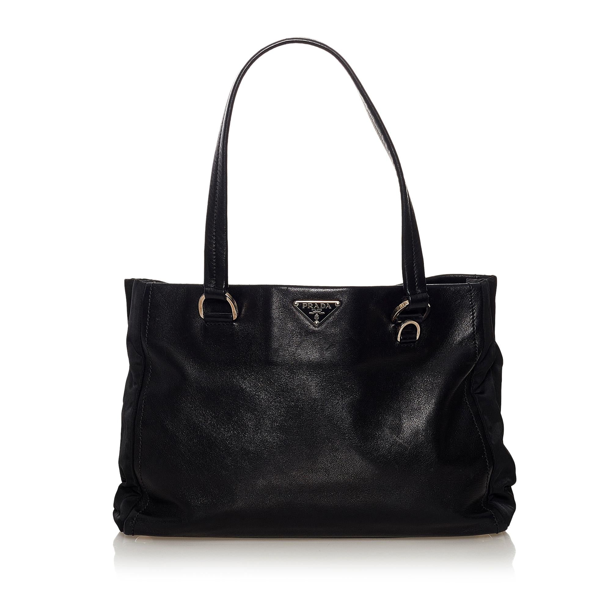 Prada Leather Tote Bag (SHG-32970)