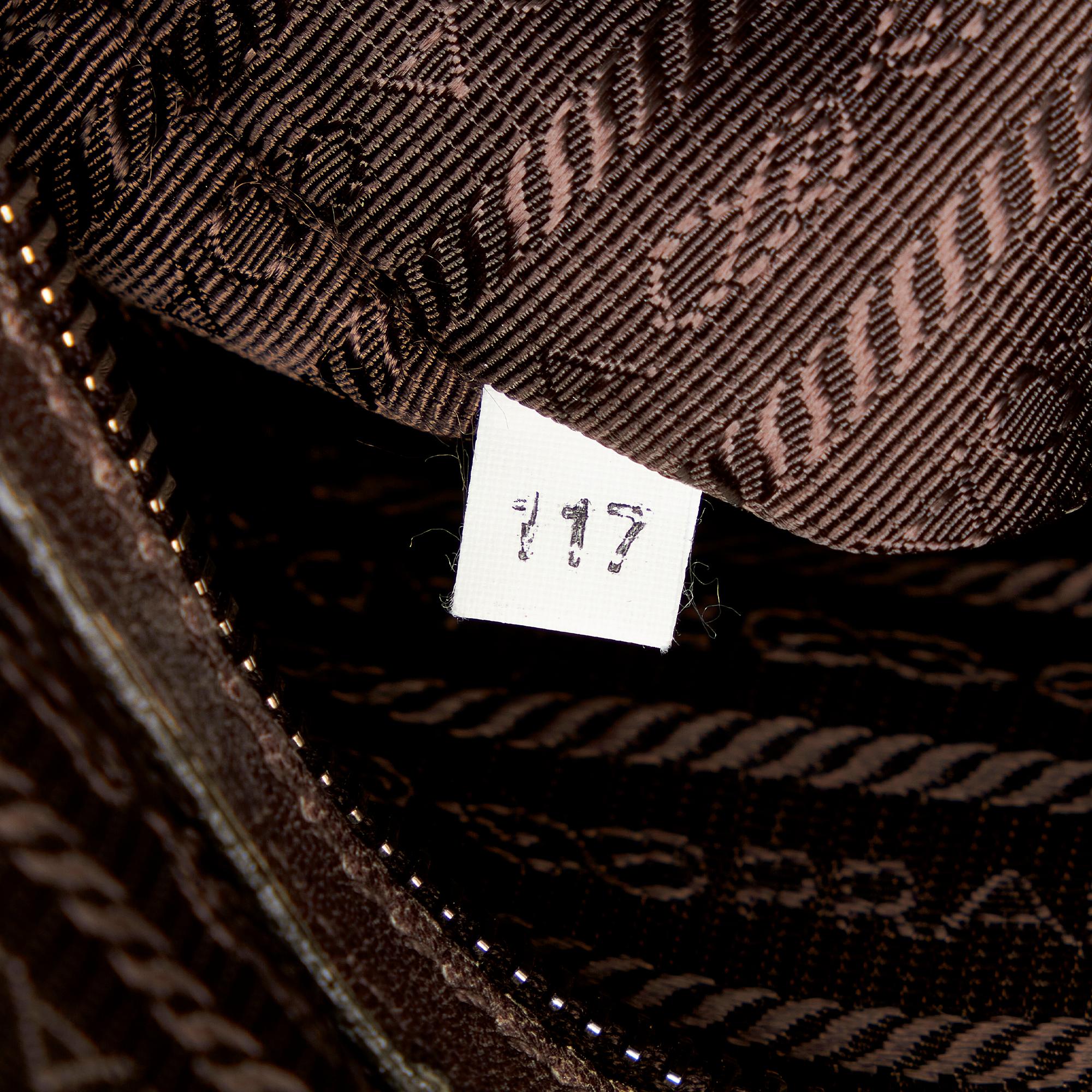Prada Leather Tote Bag (SHG-33866)