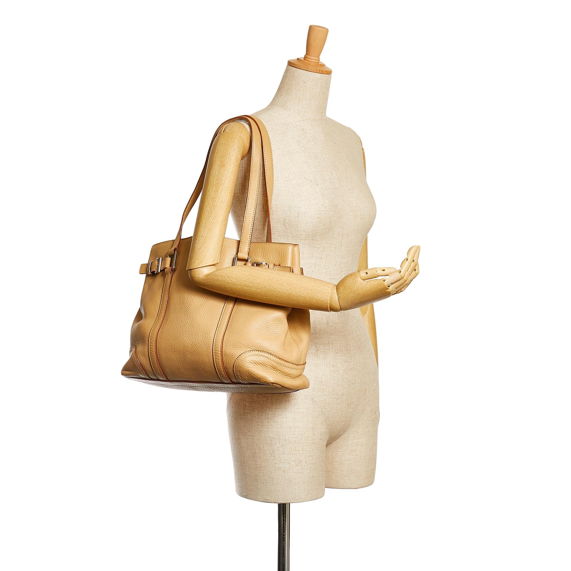 Prada Leather Tote Bag (SHG-34970)
