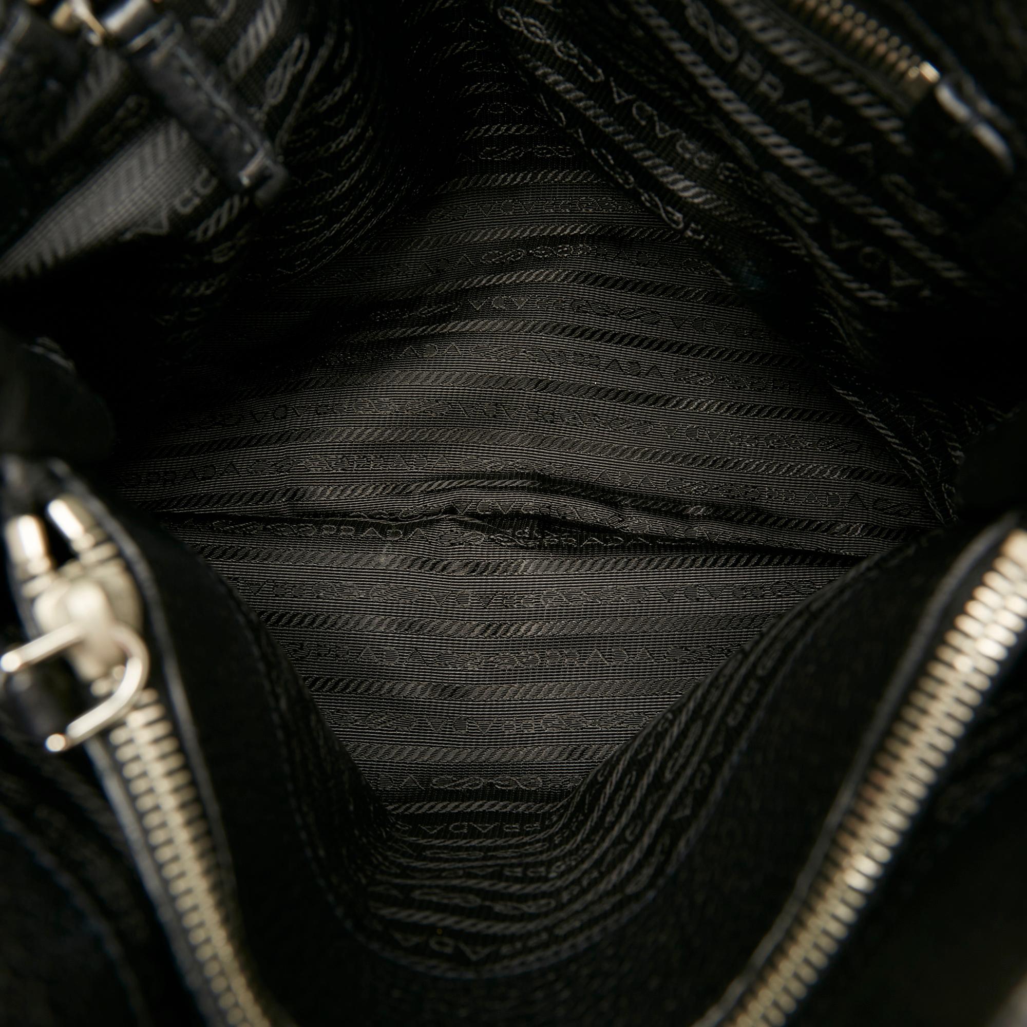 Prada Leather Tote bag (SHG-30536)