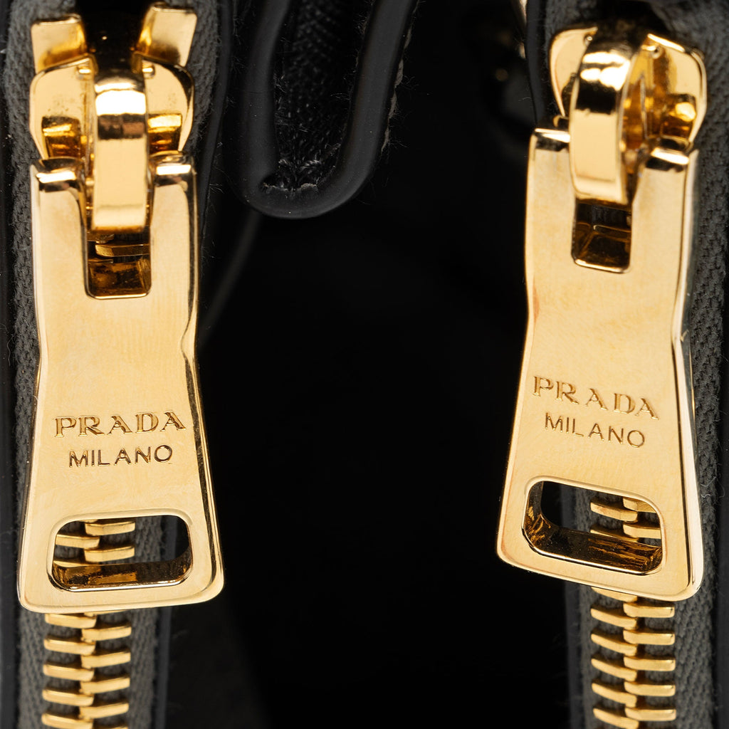 Prada Saffiano Ombre Lux Galleria Medium Tote (SHF-zz0GrF)