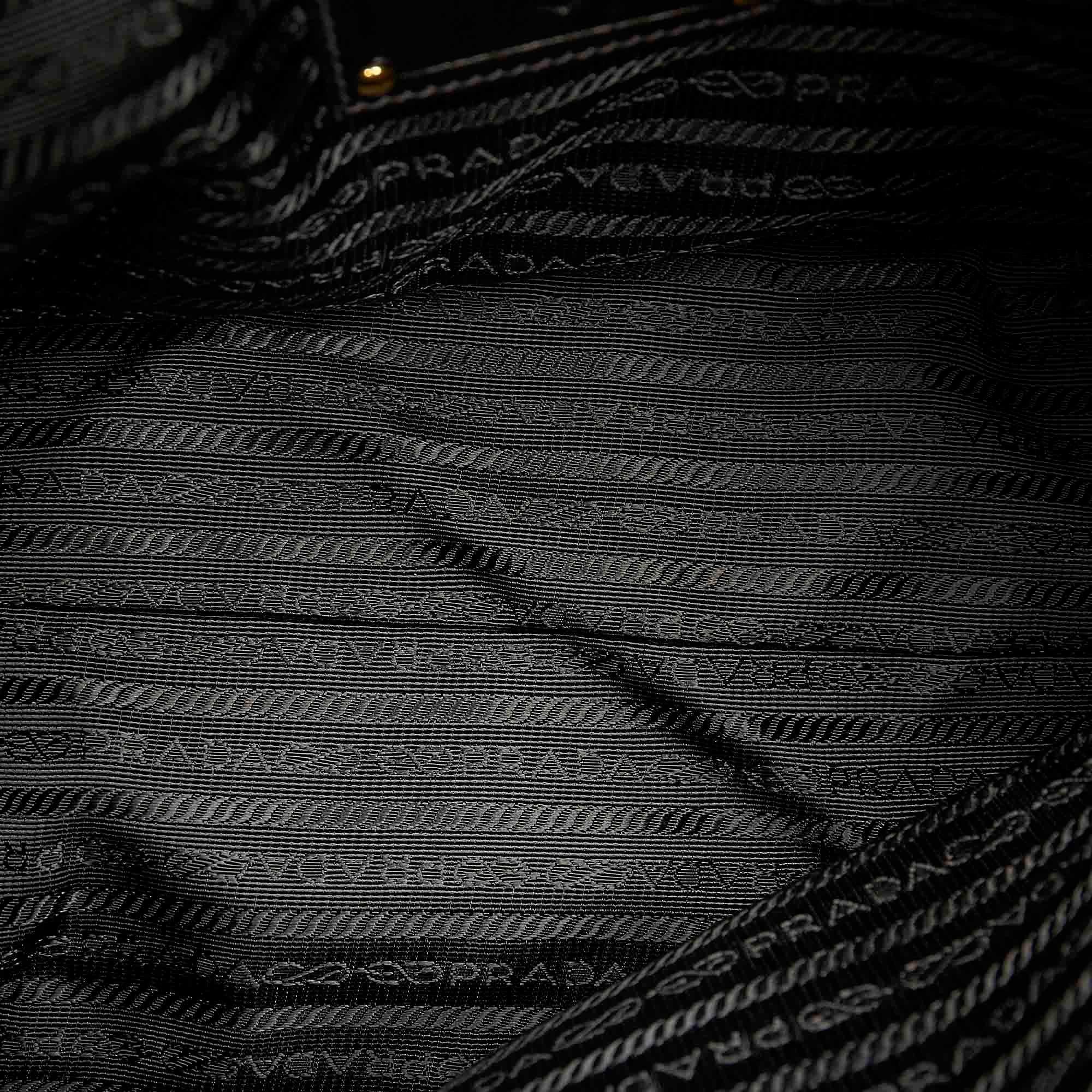 Prada Ruffled Tessuto Tote Bag (SHG-31505)