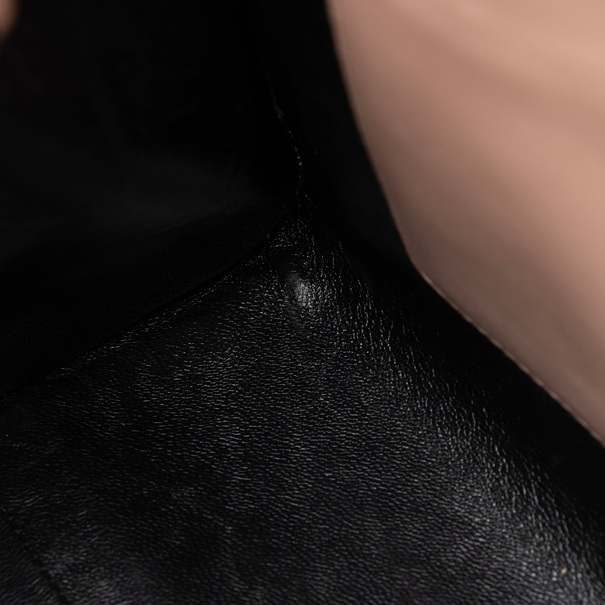 Prada Saffiano Cuir Leather Monochrome Tote (SHF-22650)