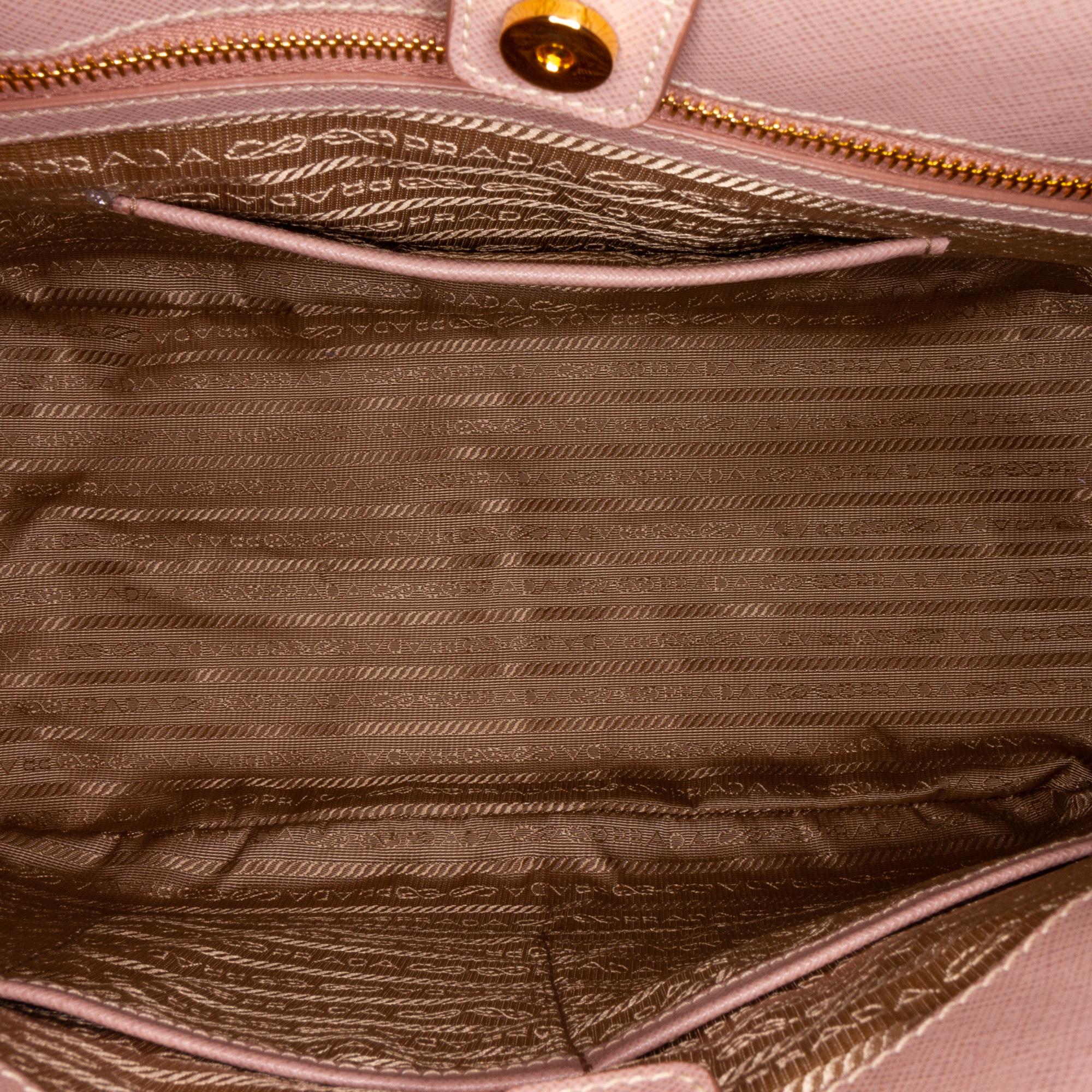 Prada Saffiano Galleria Tote Bag (SHG-37596)