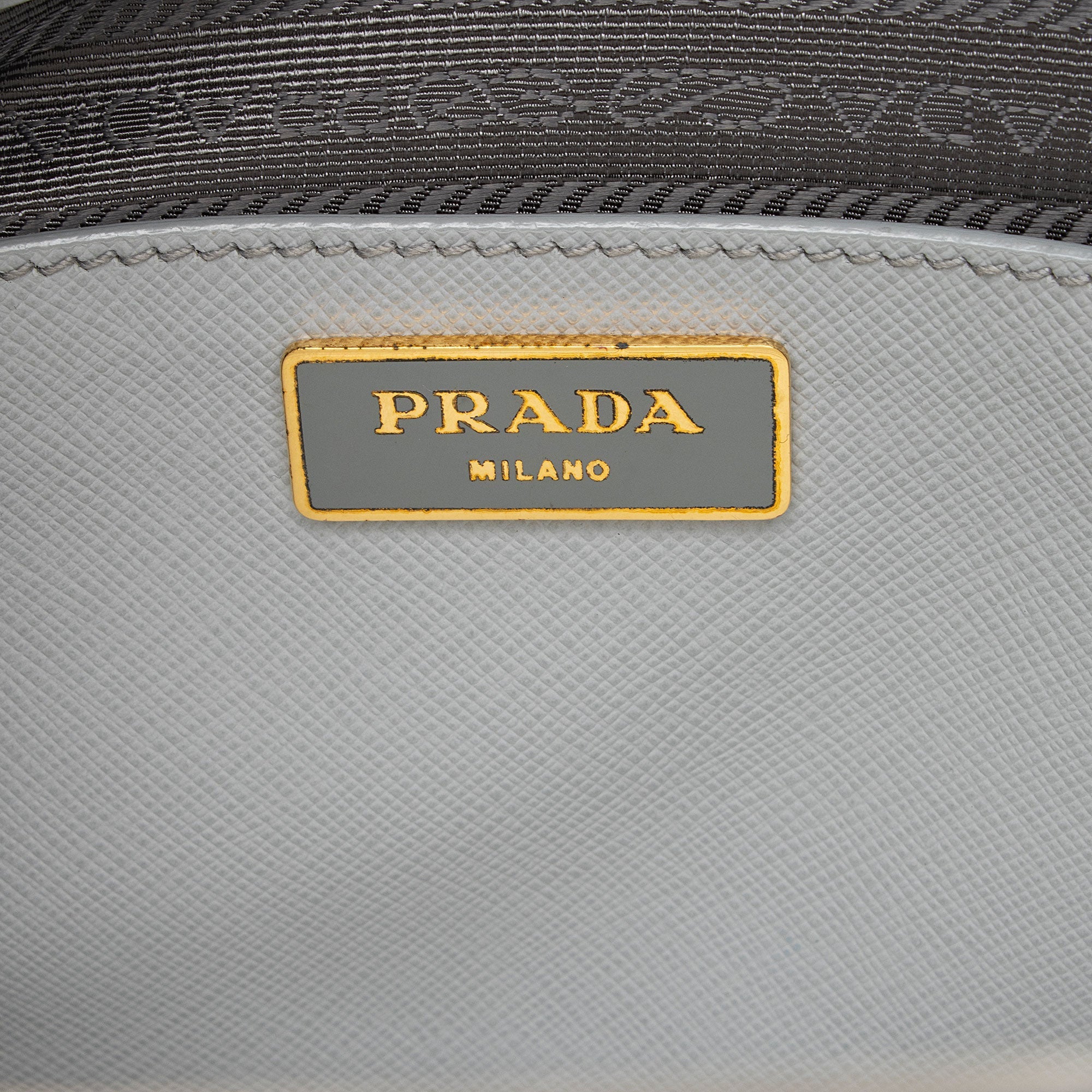 Prada Saffiano Lux Double Zip Medium Tote (SHF-Aob7u3)