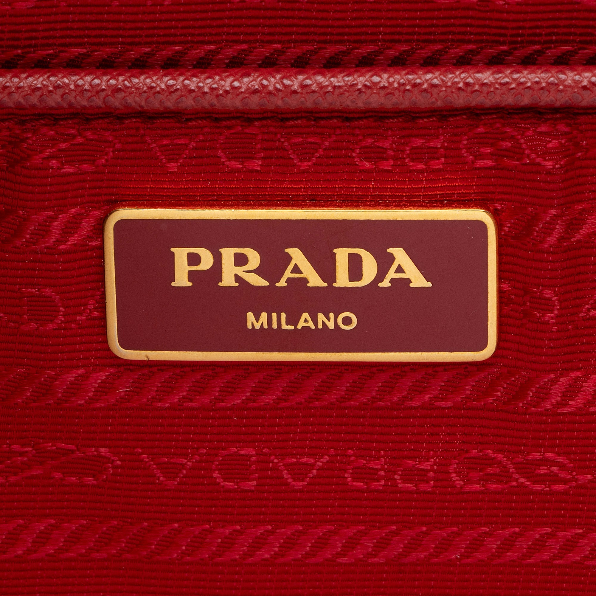 Prada Saffiano Lux Double Zip Medium Tote (SHF-nSgtps)