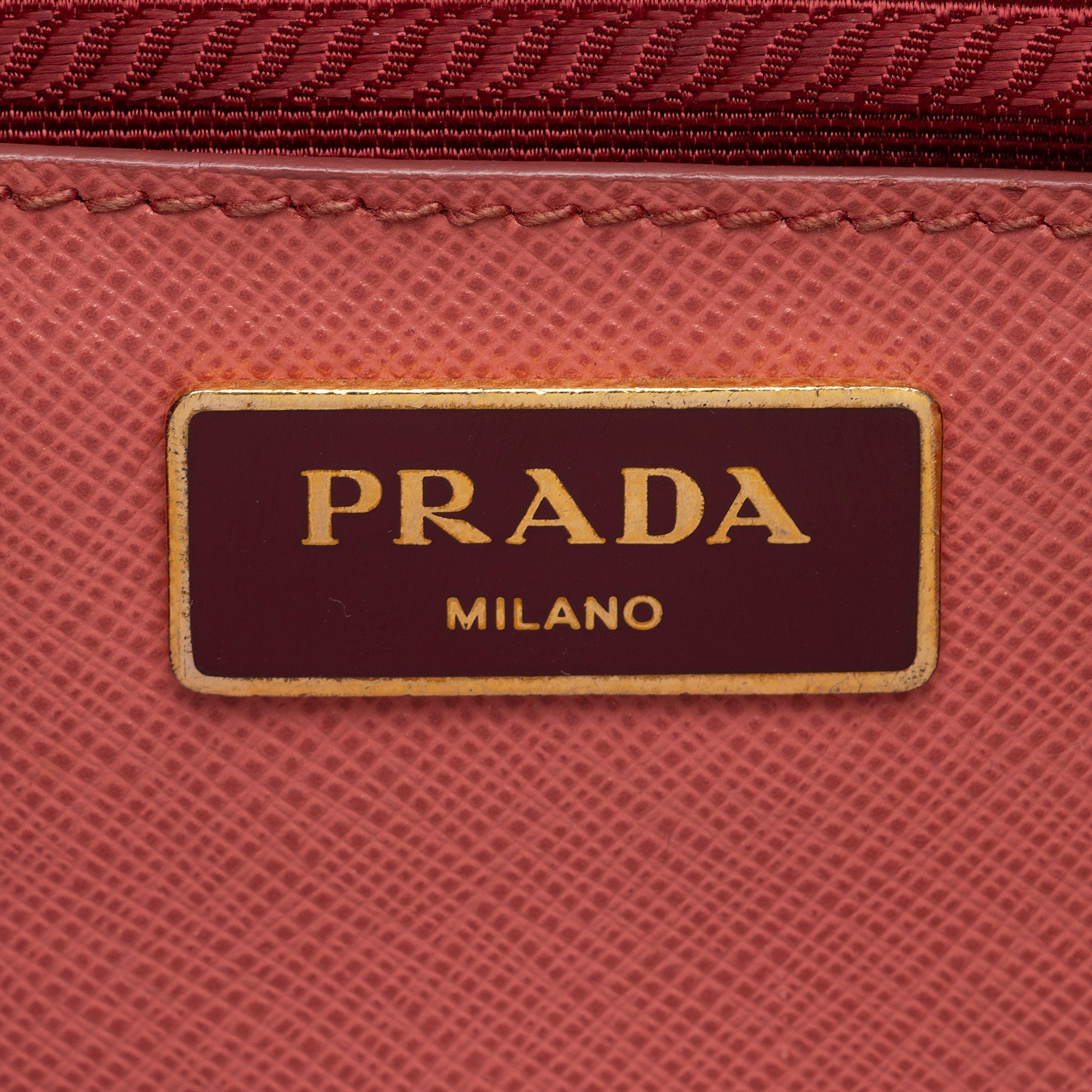 Prada Saffiano Lux Double Zip Medium Tote (SHF-XXyRbs)